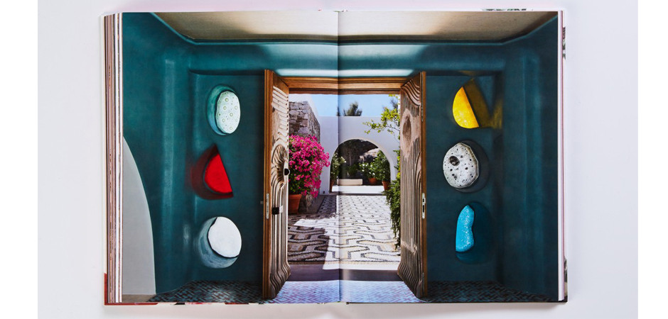 Книга BEIGE IS NOT A COLOR: THE FULL-SPECTRUM WORLD OF CARLOS MOTA