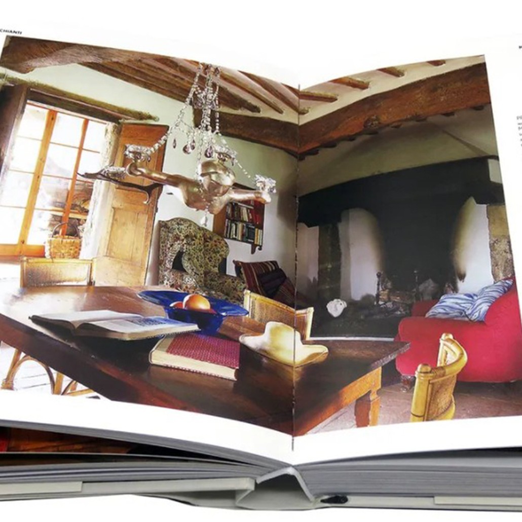 Книга Living in Tuscany