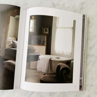 Книга Living Upriver: Artful Homes, Idyllic Lives