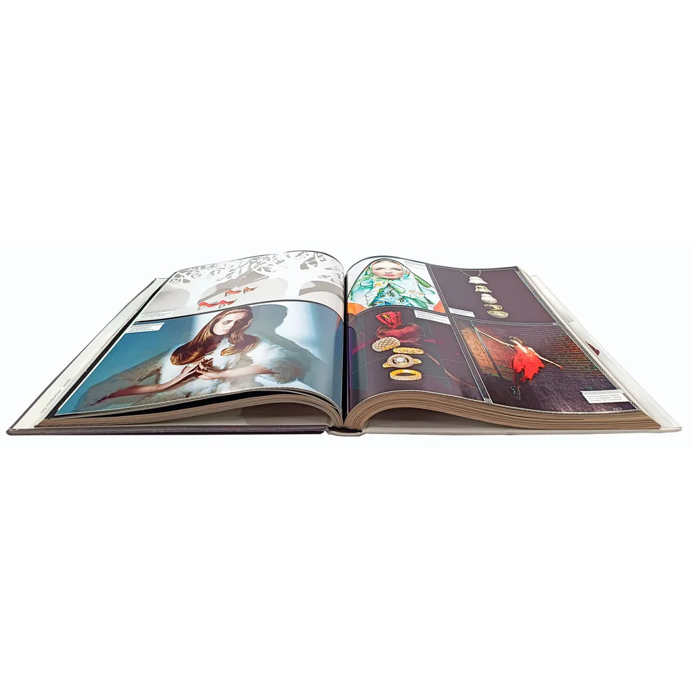 Книга LOfficiel. 10 лет в России: мода, жизнь, слёзы, любовь. 496 стр. 2007 г