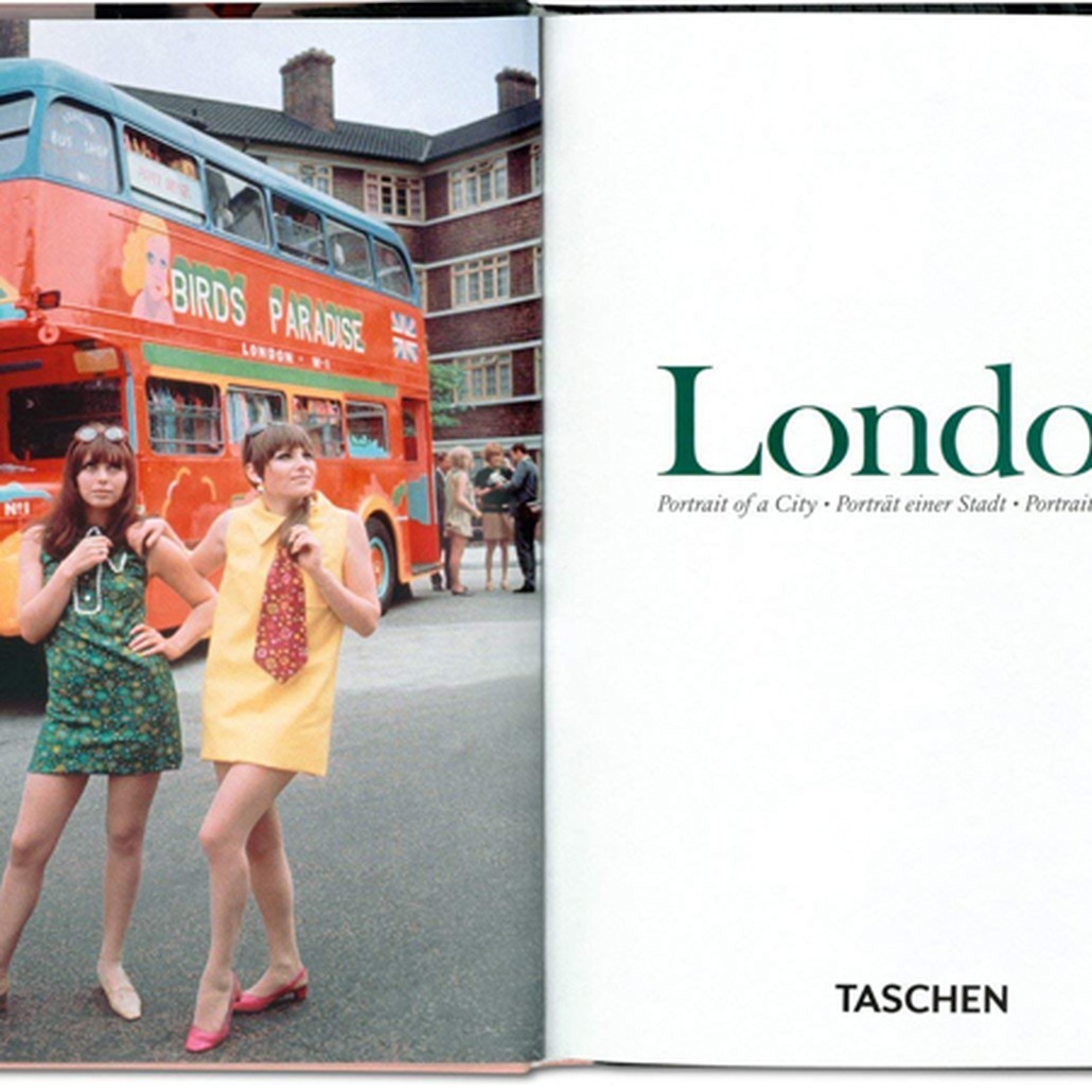 Книга LONDON.PORTRAIT OF A CITY