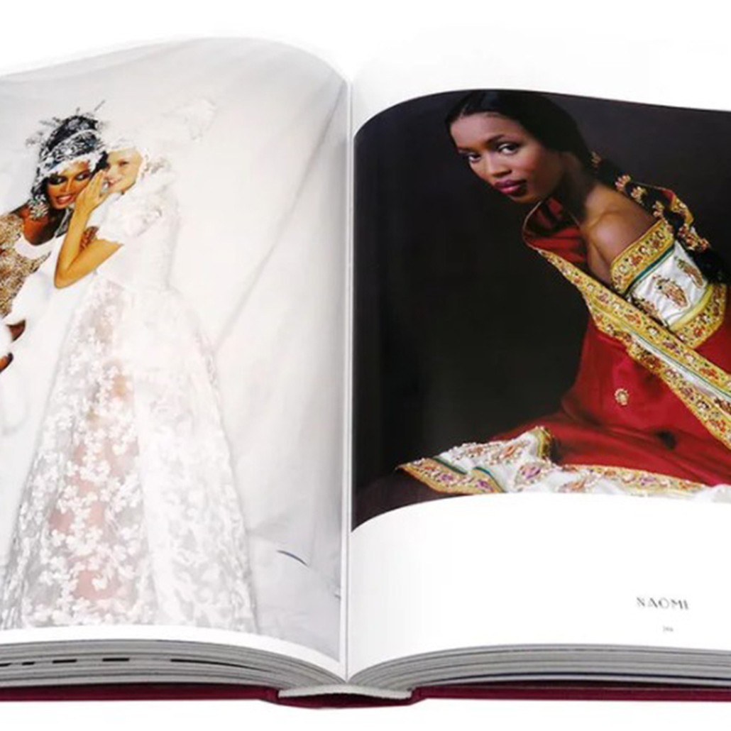 Книга Naomi. Updated Edition by Baker Josh