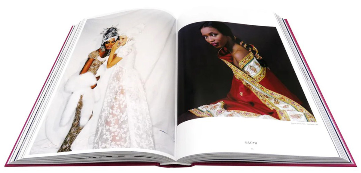 Книга Naomi. Updated Edition by Baker Josh