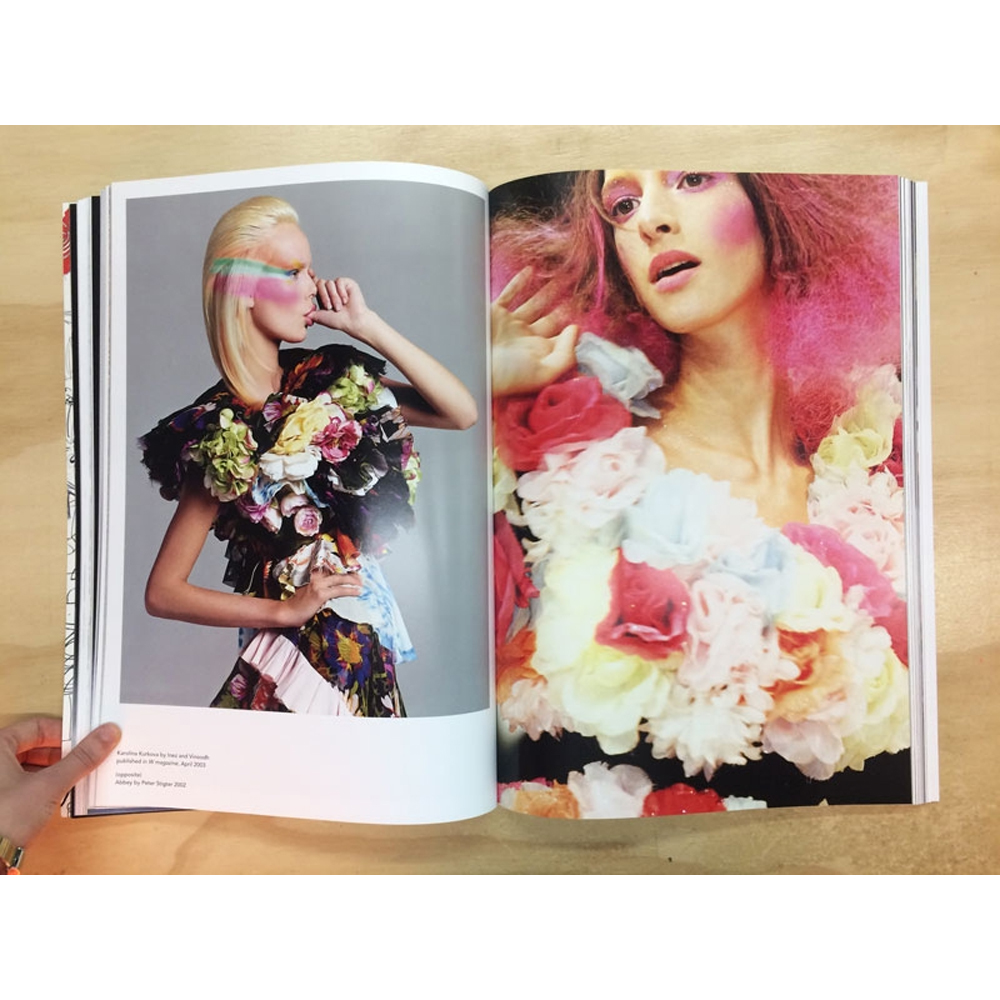 Книга Viktor & Rolf: Fashion Artists 25 Years