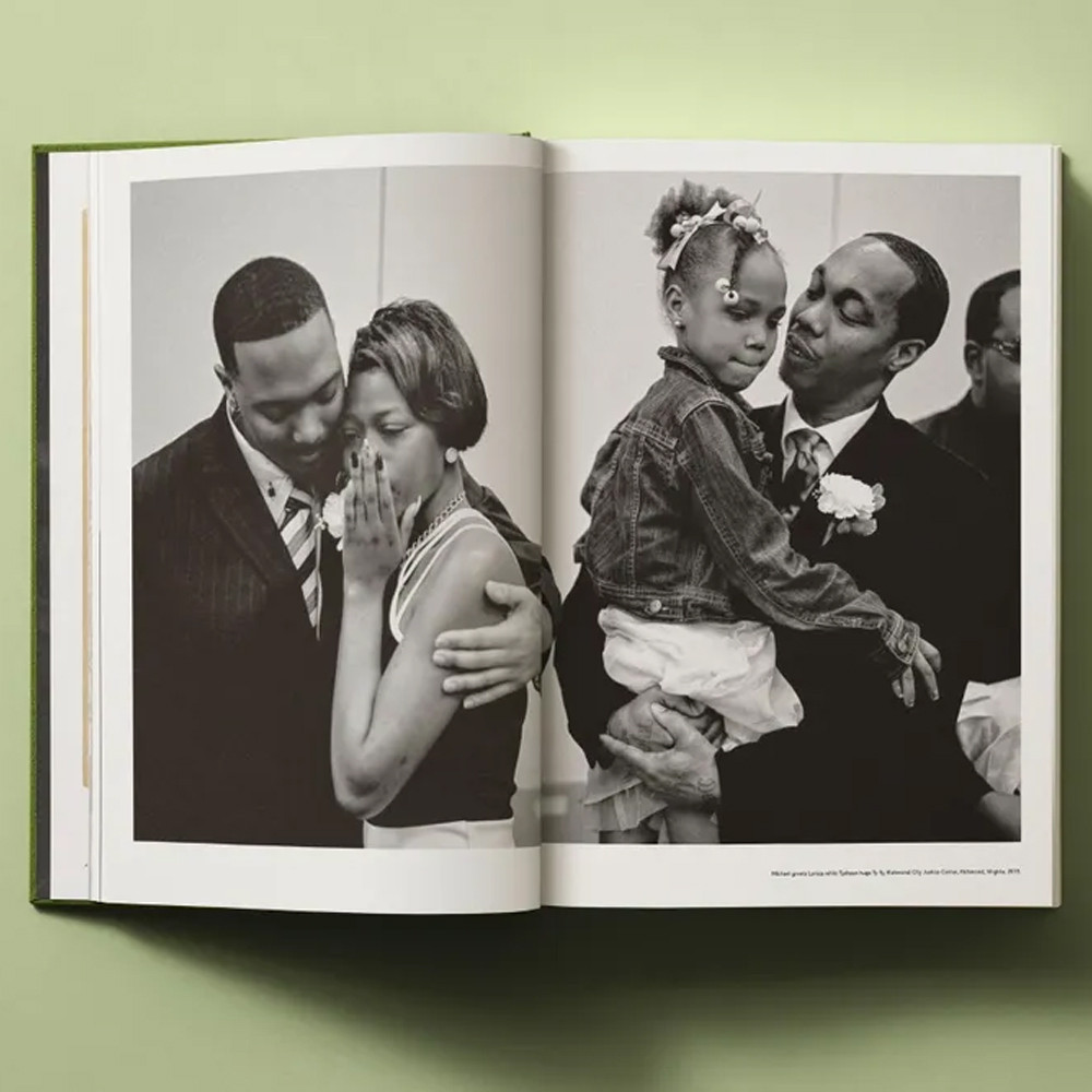 Книга в подарок творческий путь Брюса Вебера Bruce Weber. My Education