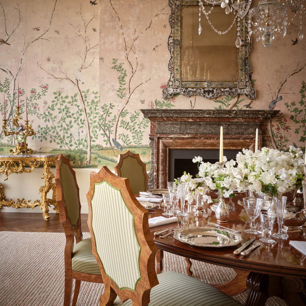 Книга дизайн интерьера Aerin Lauder: Living with Flowers