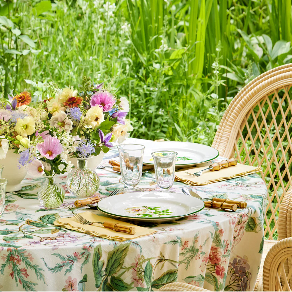 Книга дизайн интерьера Aerin Lauder: Living with Flowers