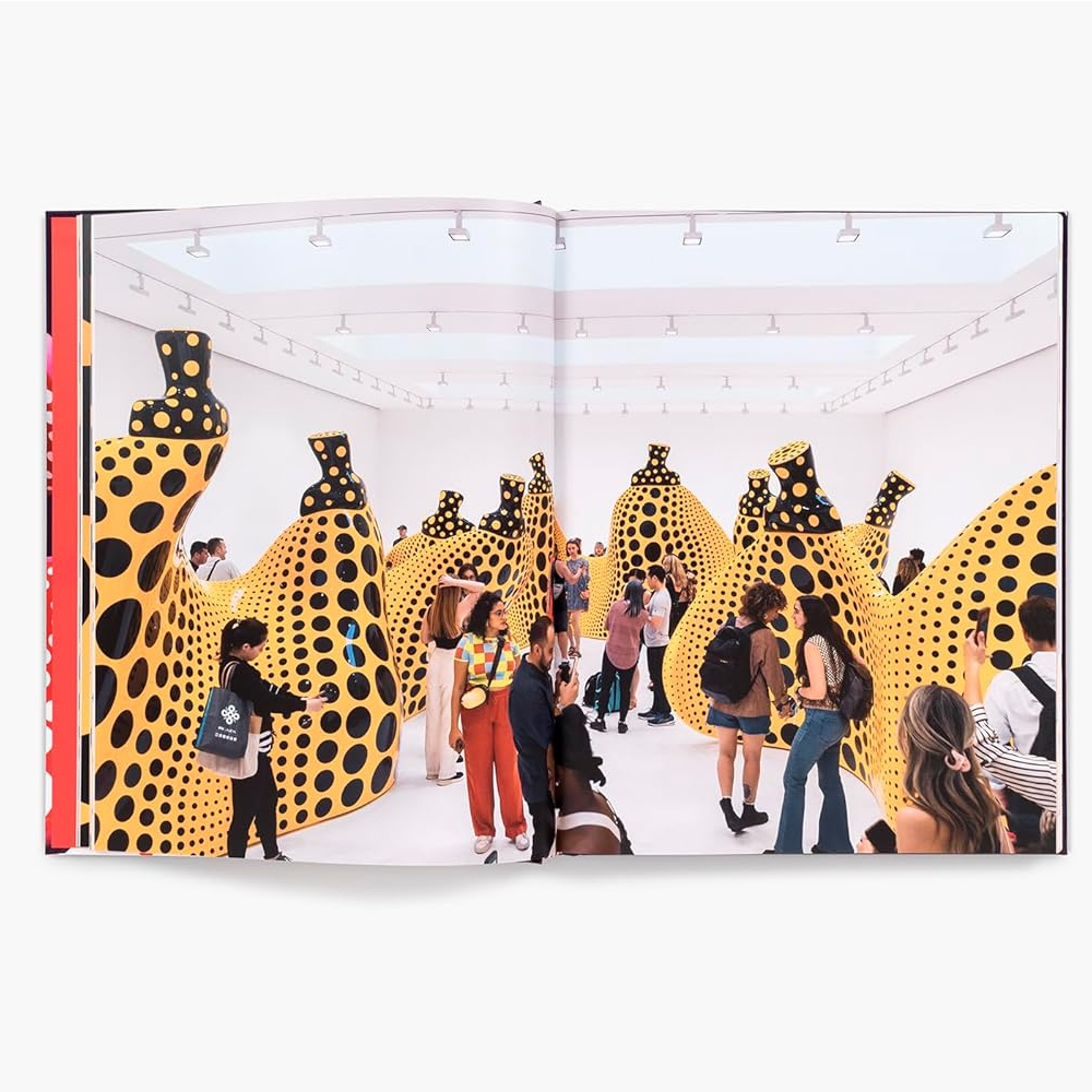 Книга по искусству Yayoi Kusama: I Spend Each Day Embracing Flowers