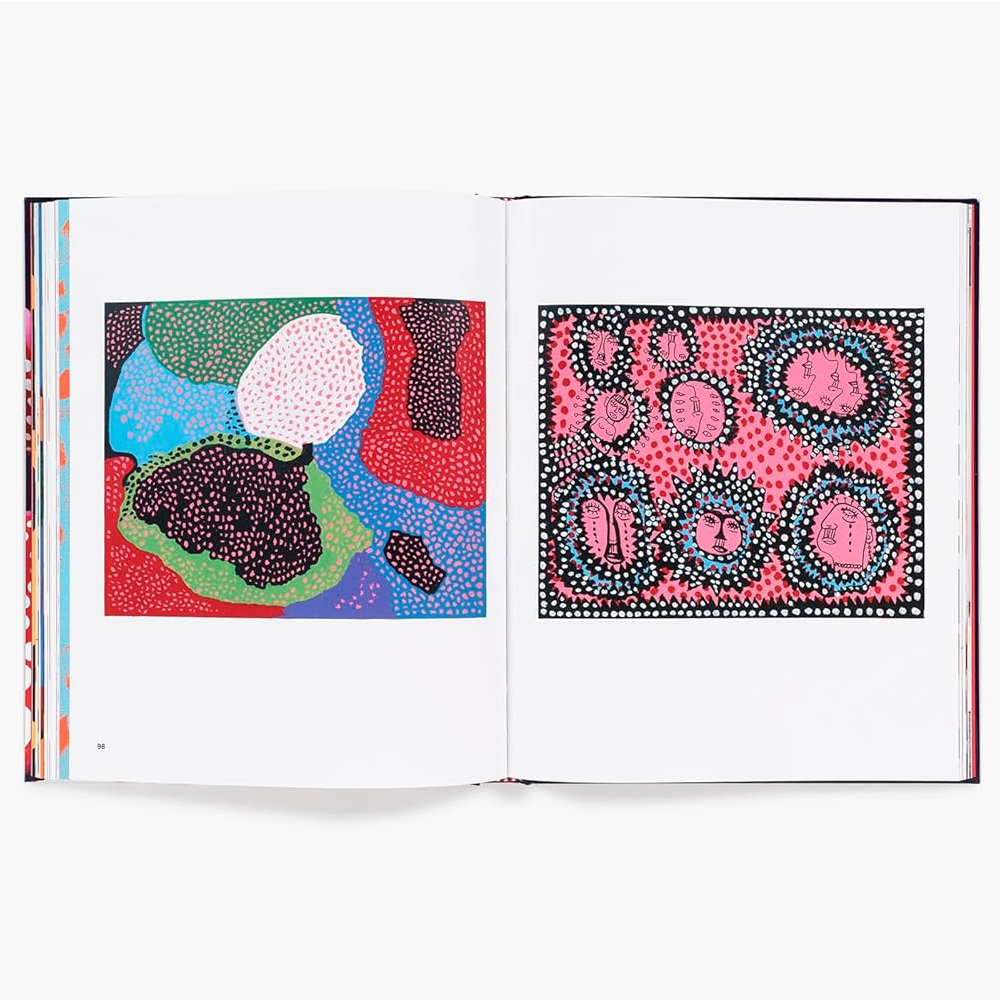 Книга по искусству Yayoi Kusama: I Spend Each Day Embracing Flowers