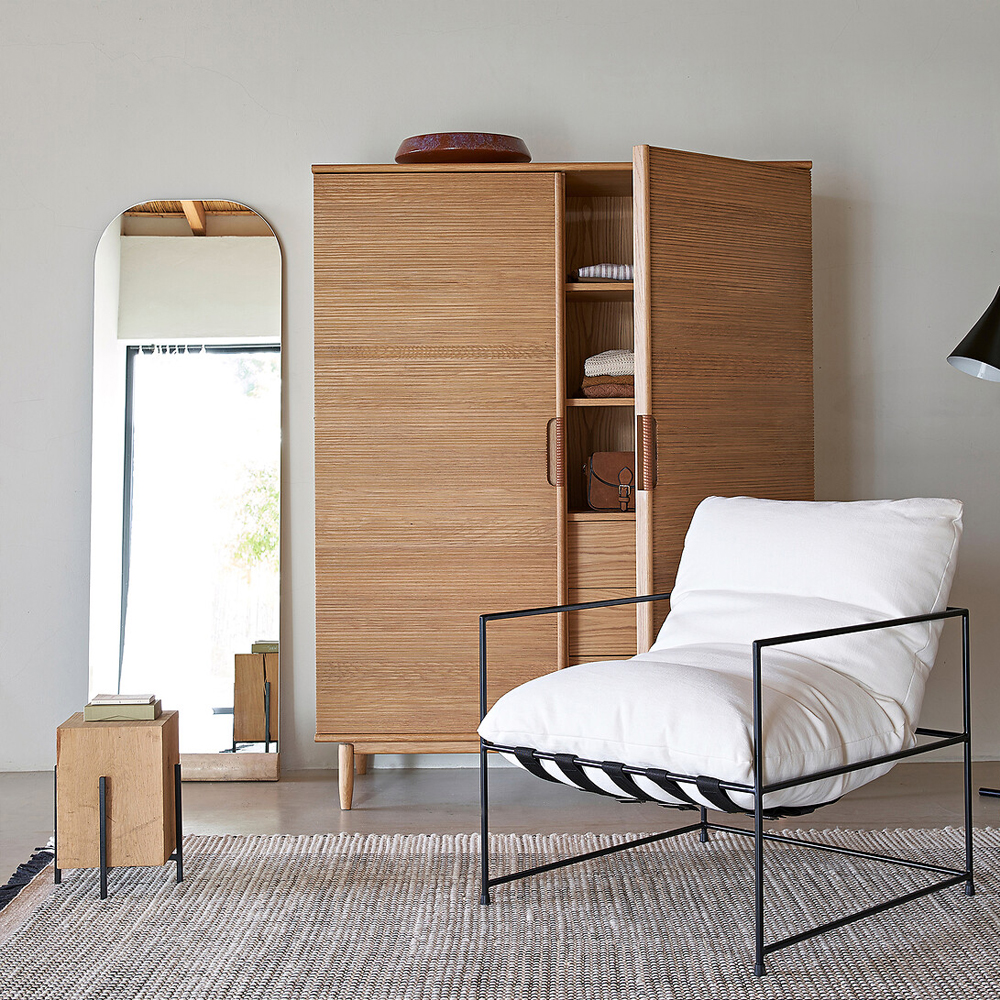 Ковер Woven from Wool с бахромой по краям