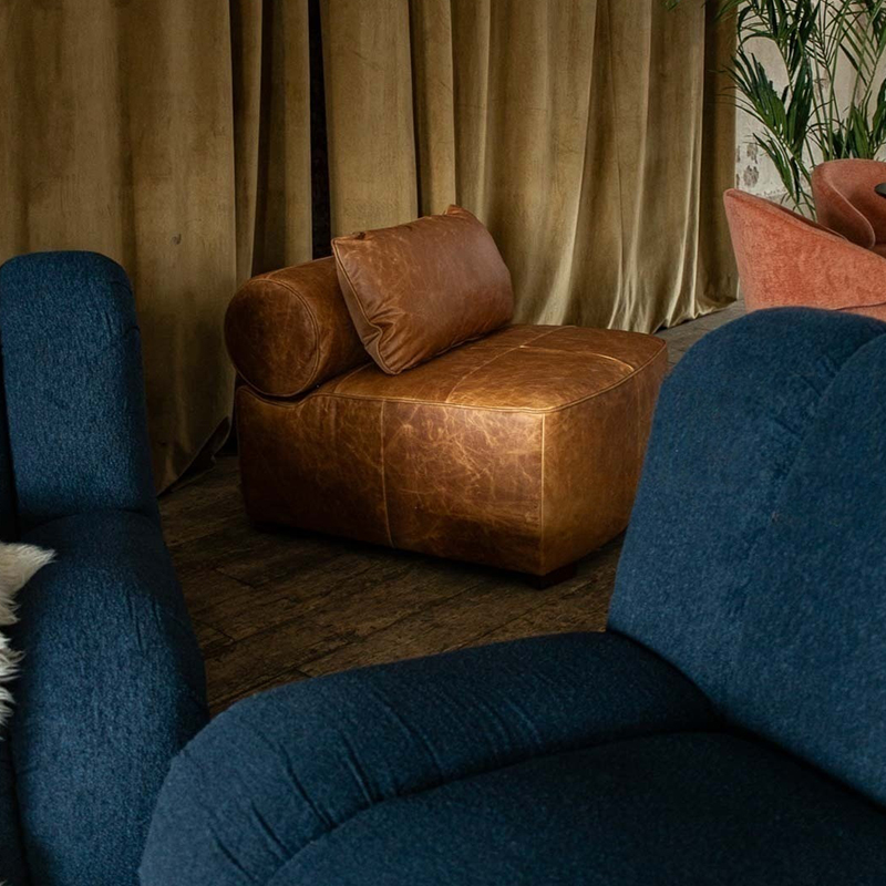 Кожаное модульное кресло коричневое без подлокотников с подушкой Coul Leather Modular Armchair