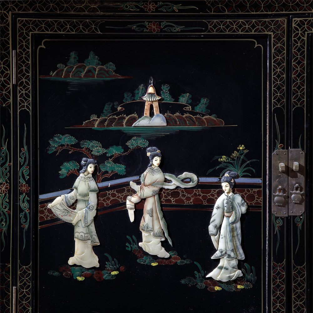 Комод в китайском стиле Chinese Black Chest of Drawers Нидерланды