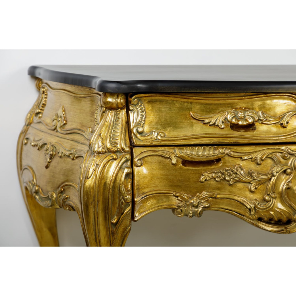 Комод деревянный в винтажном стиле A gold bar