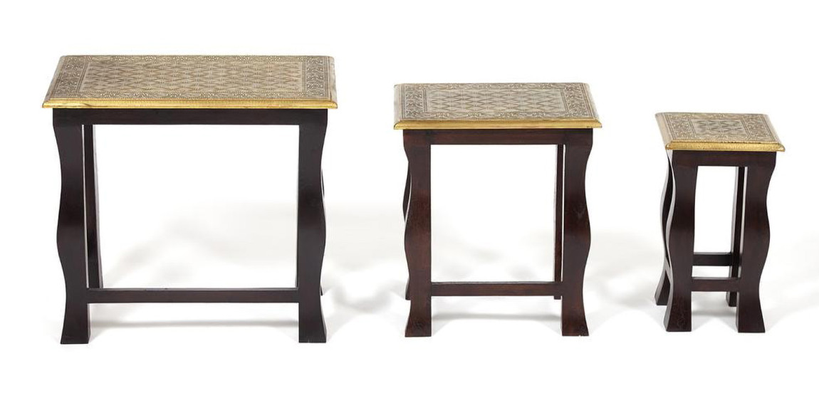 Комплект приставных столов Antique Indian Brass Mango Wood Tables