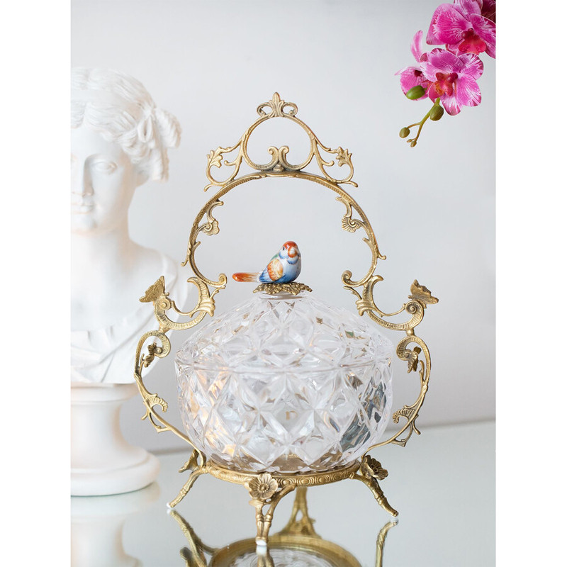 Конфетница с бронзовой ручкой и фарфоровой птичкой на крышке Eden Garden