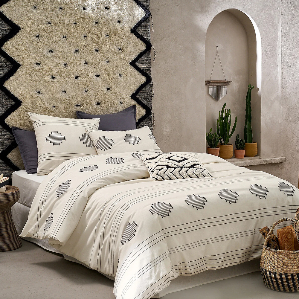 Корзина из плетеного морского тростника Leta Wicker Basket