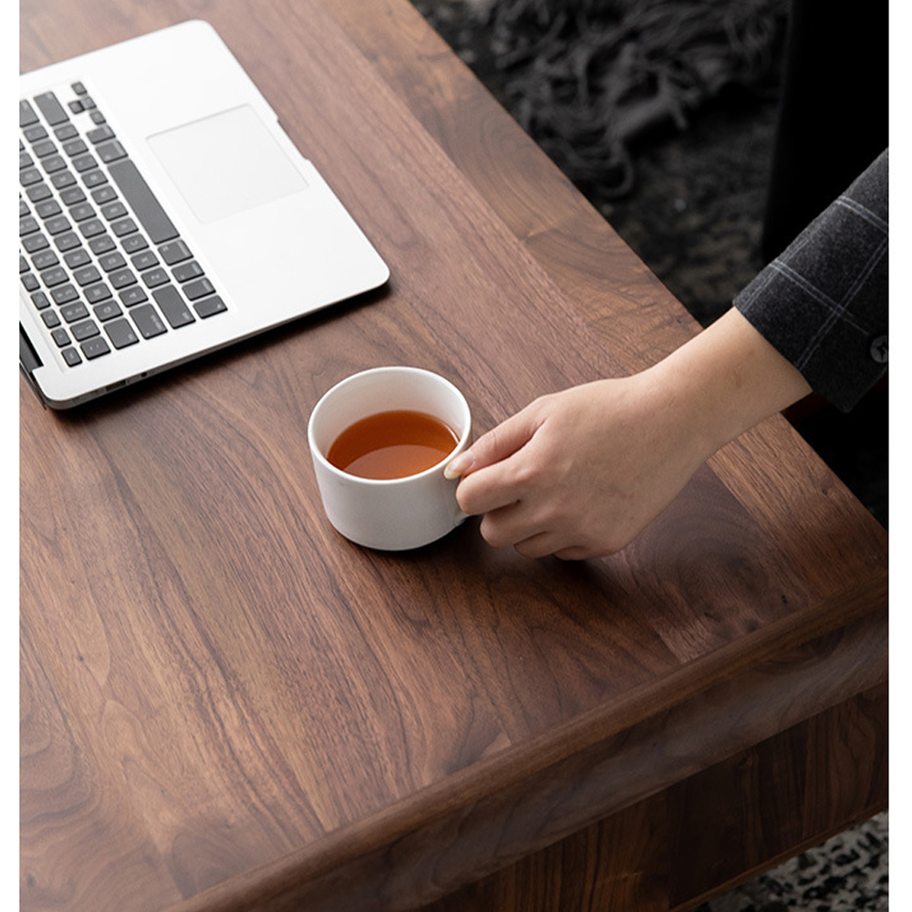 Кофейный стол из массива дерева с выдвижными ящиками Coffee Walnut Table