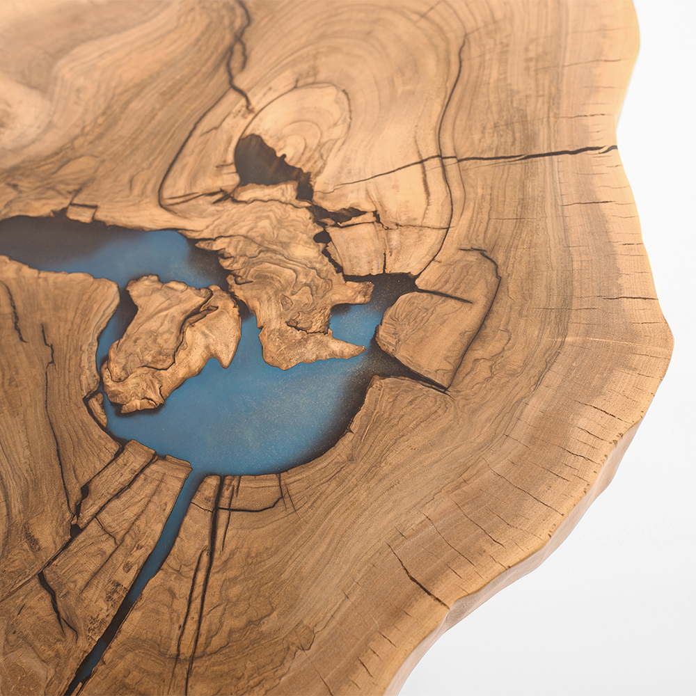 Кофейный стол со столешницей из орехового дерева и эпоксидной смолы Clem Coffee Table