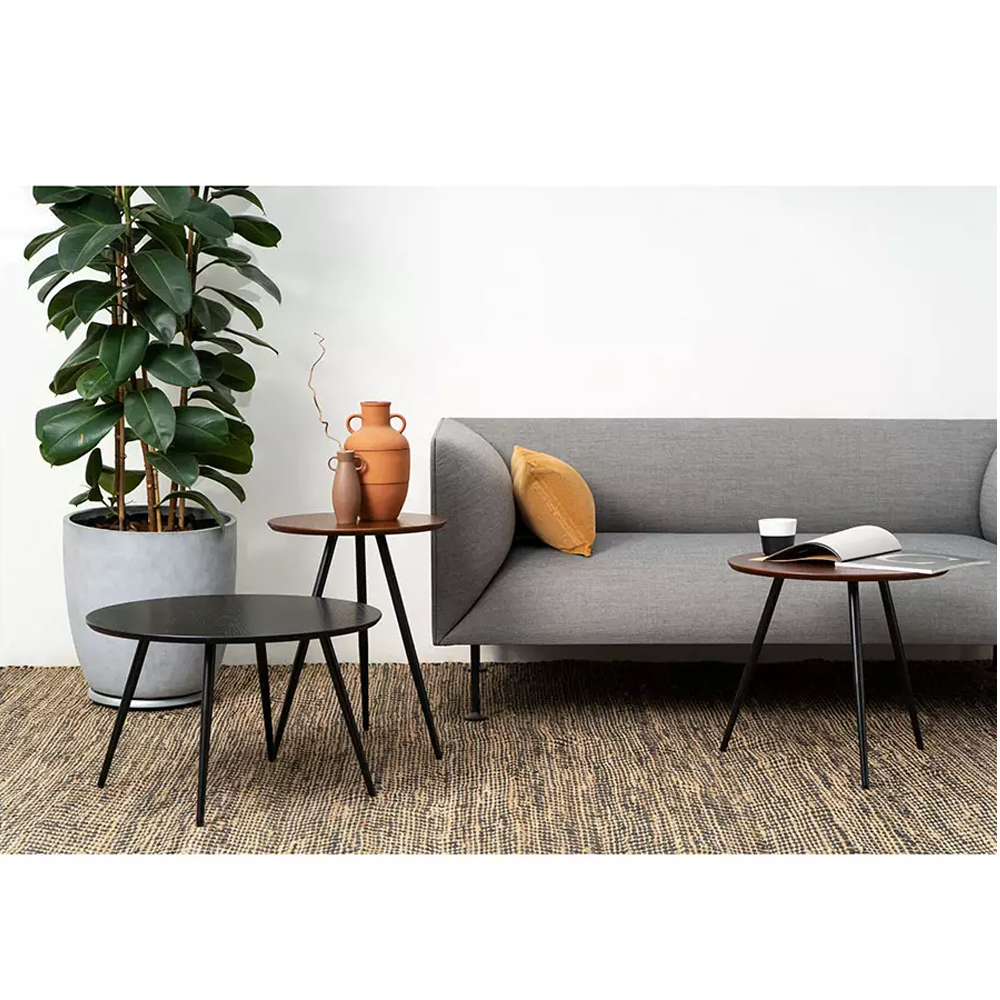 Кофейный столик с круглой столешницей на 3-х черных ножках Laconic Stylish Design