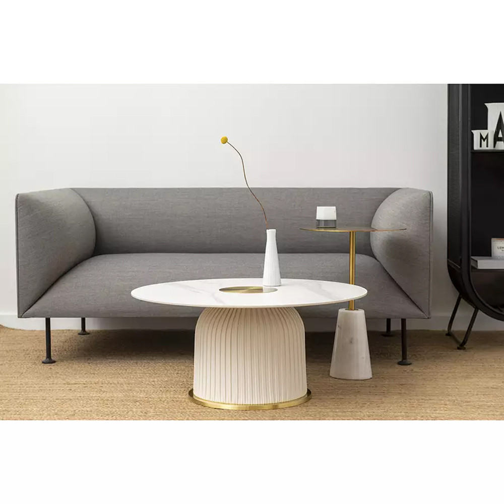 Кофейный столик с круглой столешницей на белом мраморном основании Original Foundation