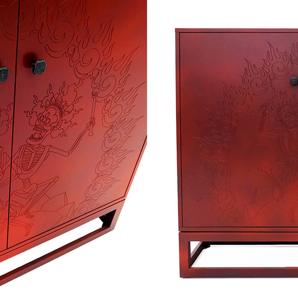 Красный комод с рельефным рисунком Red Dresser India