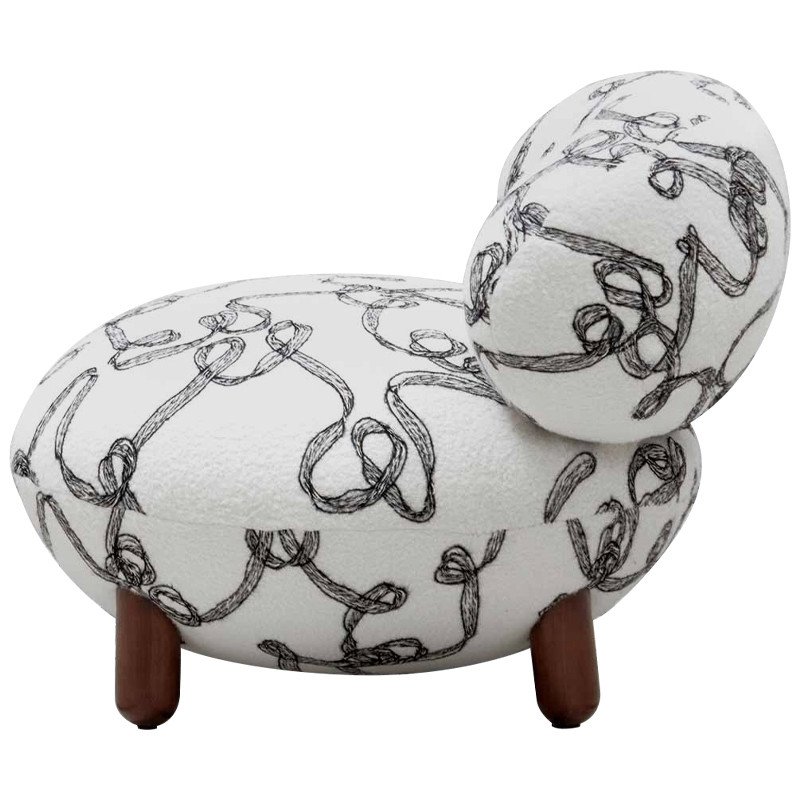 Кресло без подлокотников на деревянных ножках белое с вышивкой Sharp Armchair