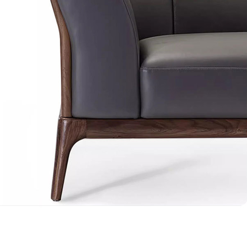 Кресло большое c каркасом из массива дерева Walnut Armchair