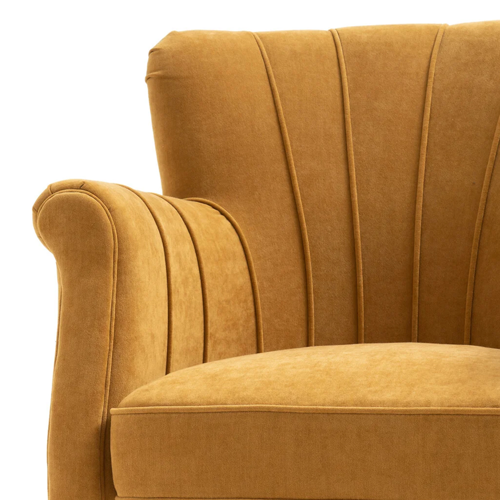 Кресло велюровое на ножках из массива ясеня Jessie Armchair