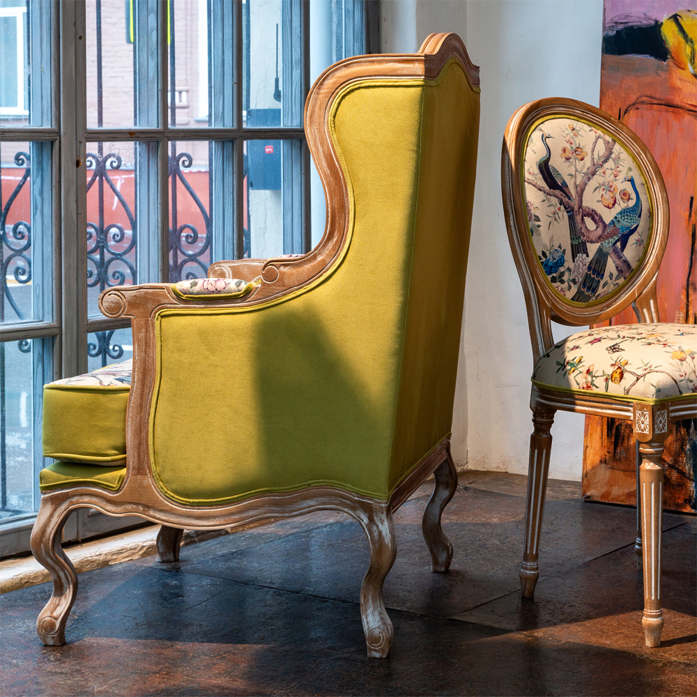 Кресло из натурального бука бежевое с изображением птиц и цветов Beige Green Chinoiserie Garden Armchair