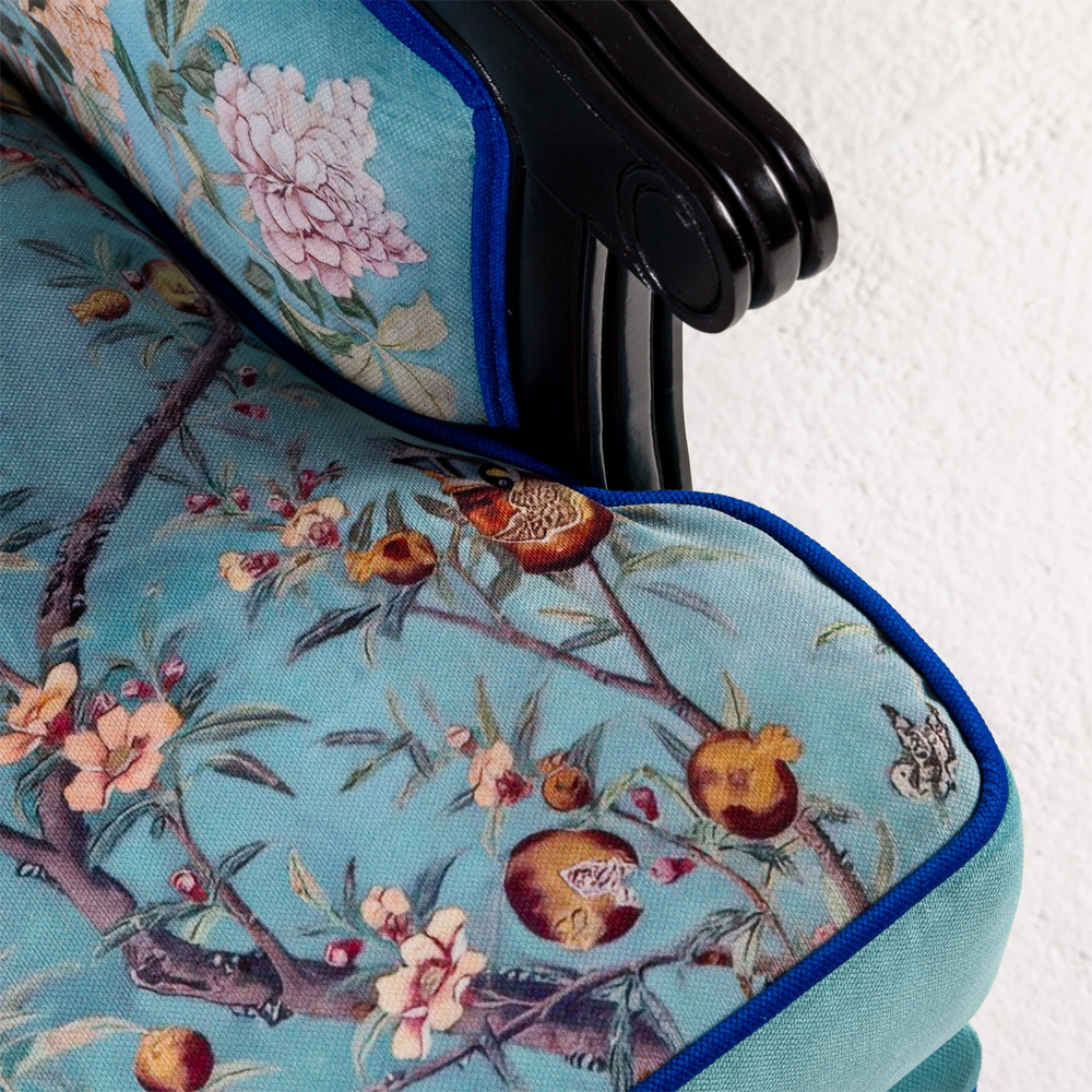 Кресло из натурального бука бирюзовое с изображением птиц и цветов Turquoise Chinoiserie Garden Armchair