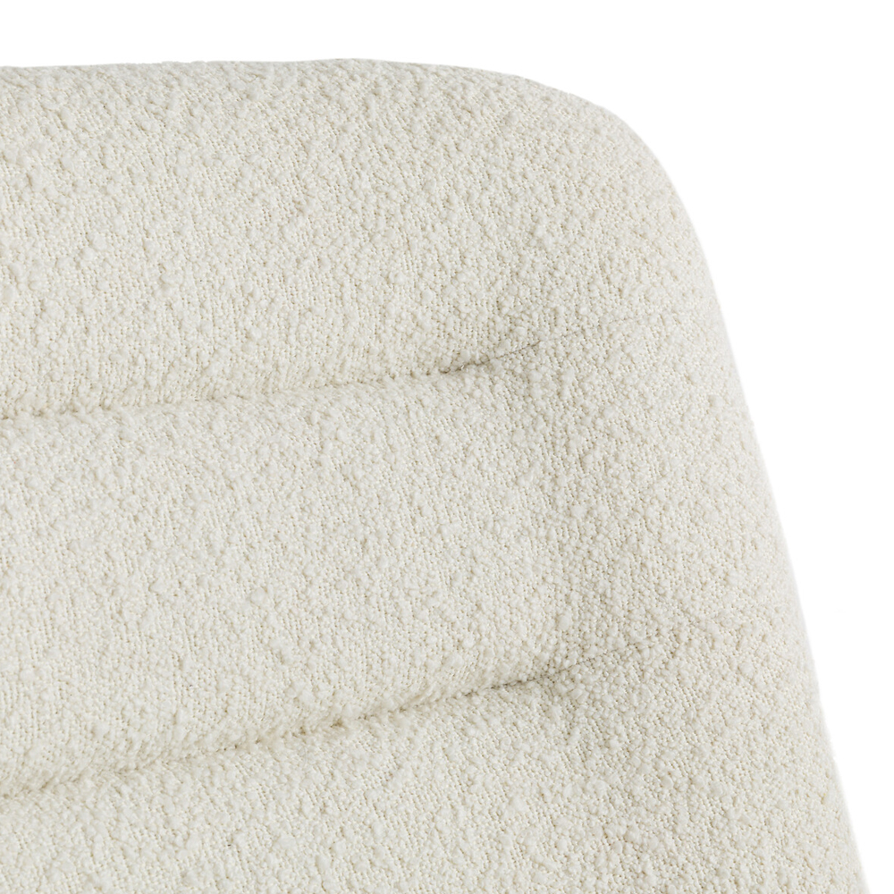 Кресло изогнутое с обивкой из ткани букле Smooth Bend Boucle Chair
