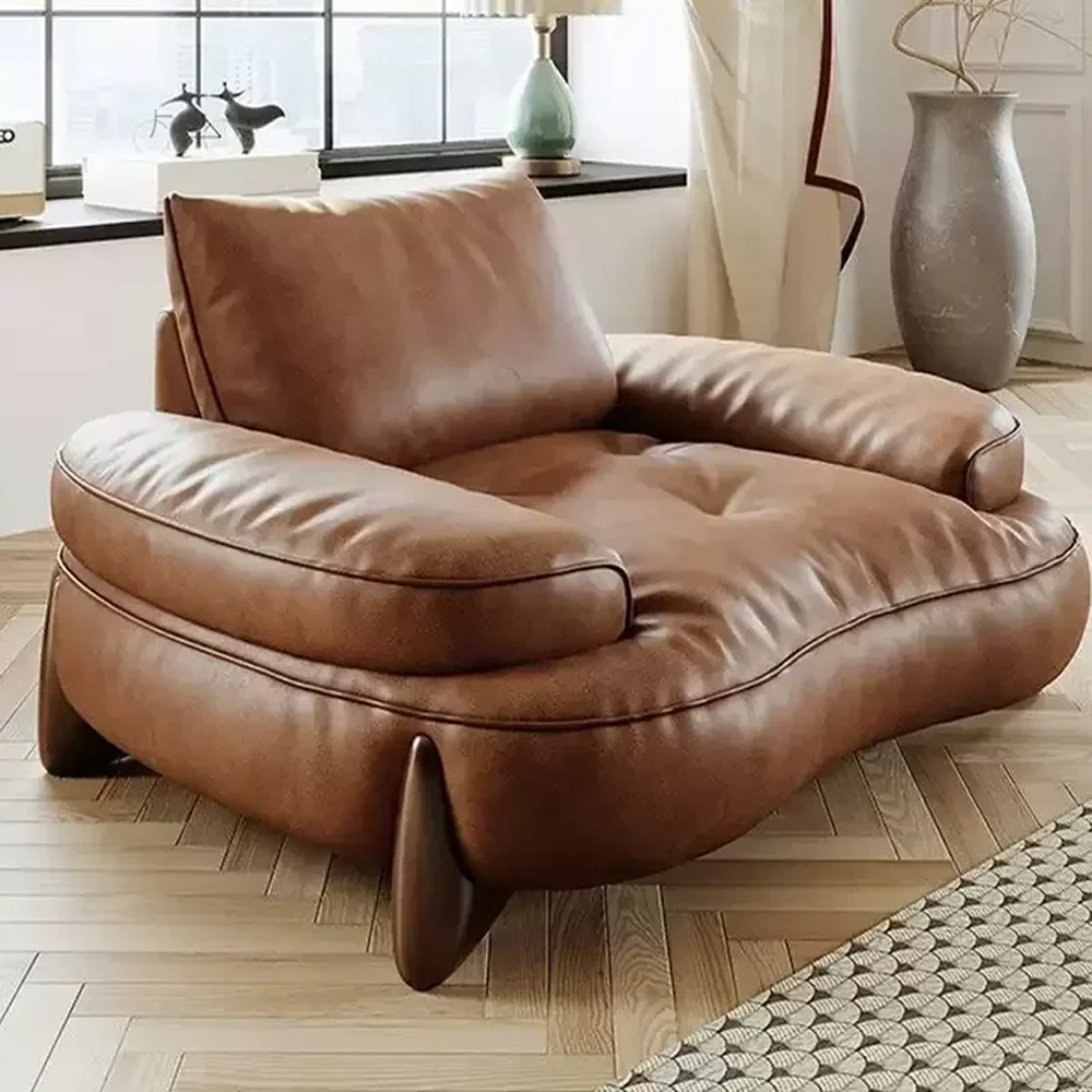 Кресло кожаное с деревянным каркасом Medieval Furniture