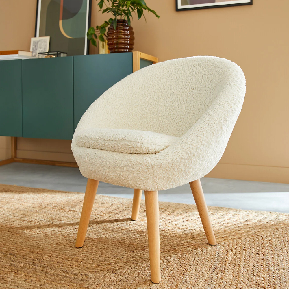 Кресло на деревянных ножках с обивкой из ткани букле Aldo Boucle Armchair