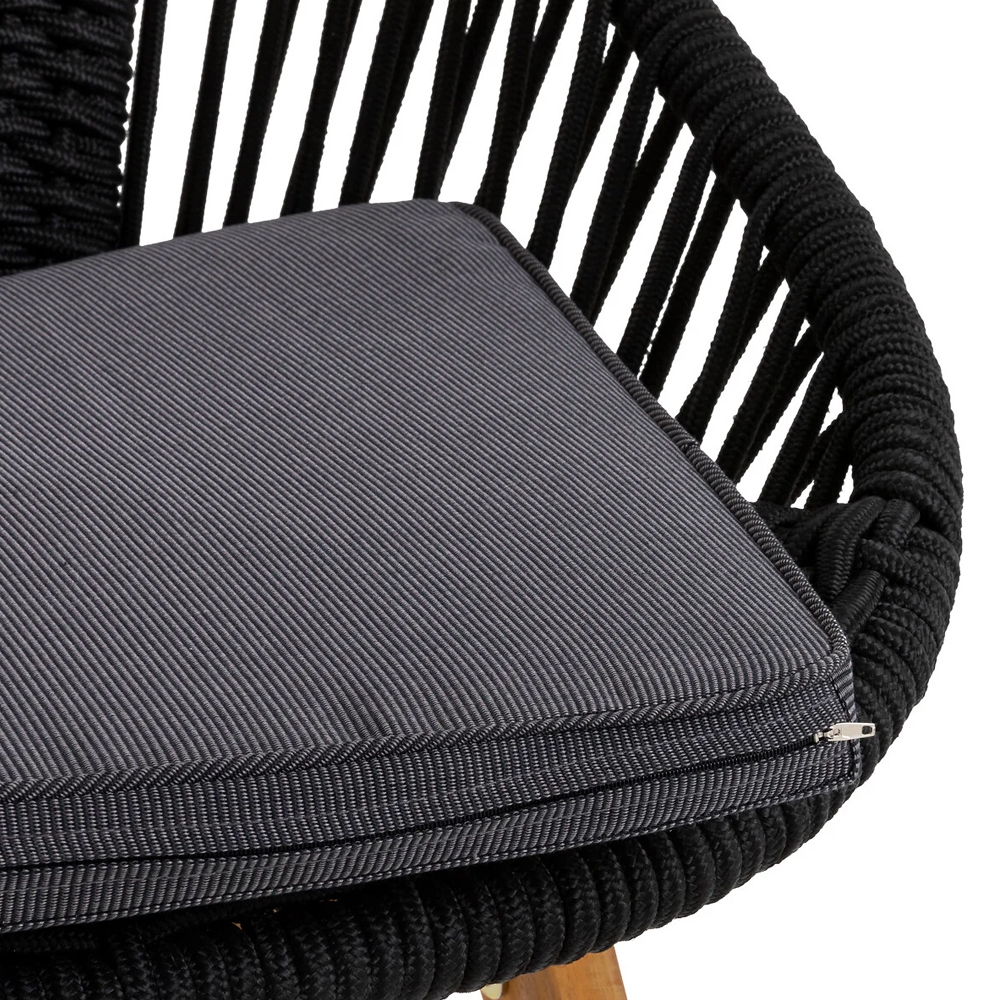 Кресло на ножках из массива акации Houle Chair