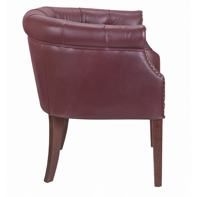 Кресло низкое из натуральной кожи на 4-х деревянных ножках из массива бука Chloe Leather Armchair vine