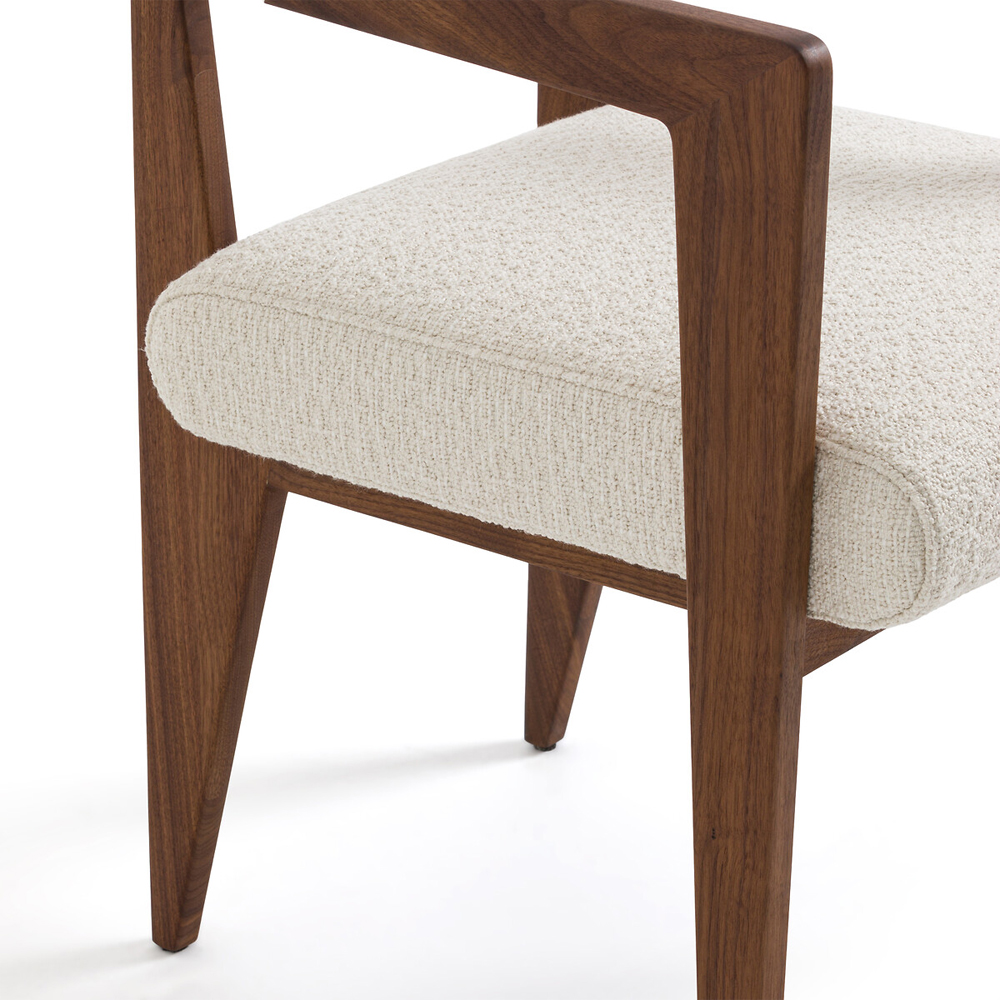 Кресло обеденное Alcove White Boucle из массива ореха