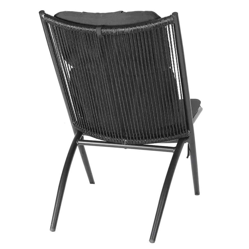 Кресло плетеное с мягкими подушками для сиденья и спины