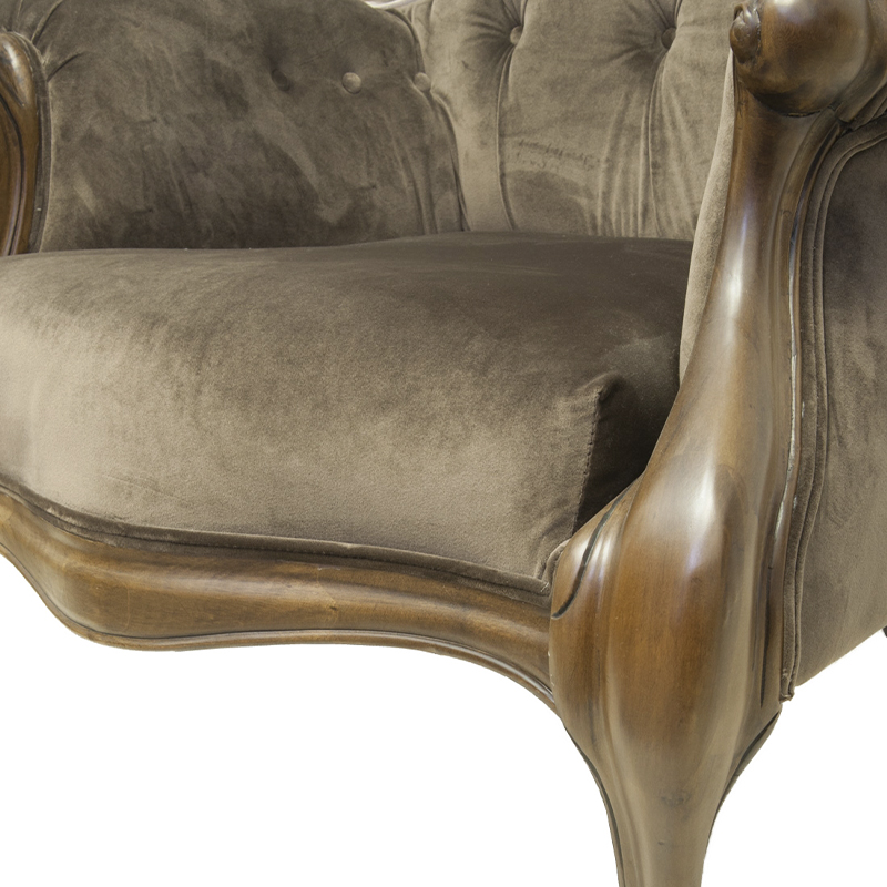 Кресло с мягкой обивкой из коричневого велюра на 4-х деревянных ножках Evelyn Classical Armchair