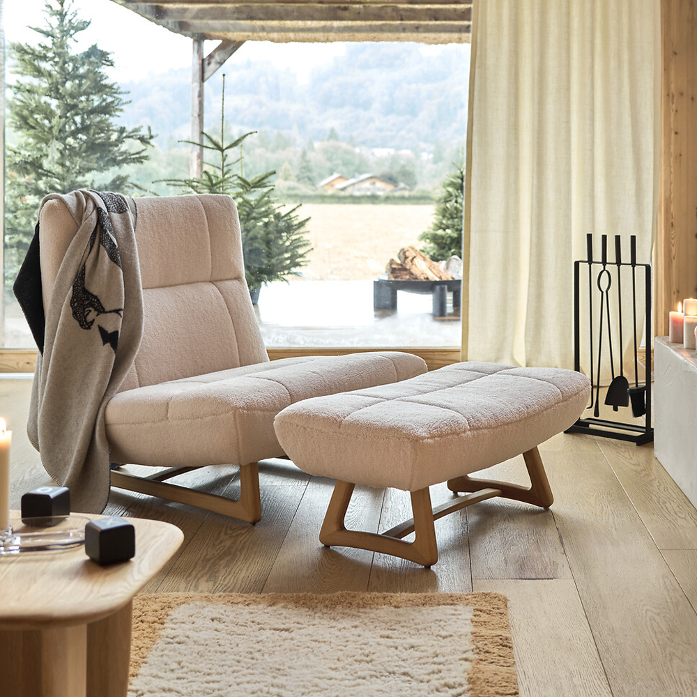 Кресло с обивкой букле Lino White  Boucle Armchair