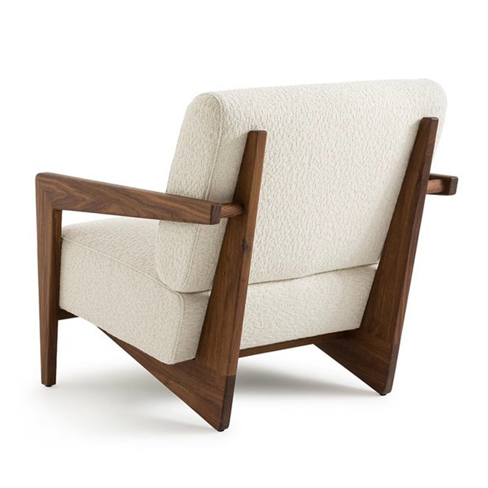 Кресло с обивкой из белого букле Armchair White Boucle