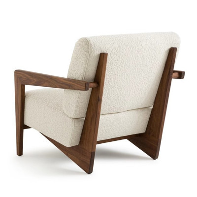 Кресло с обивкой из белого букле Armchair White Boucle