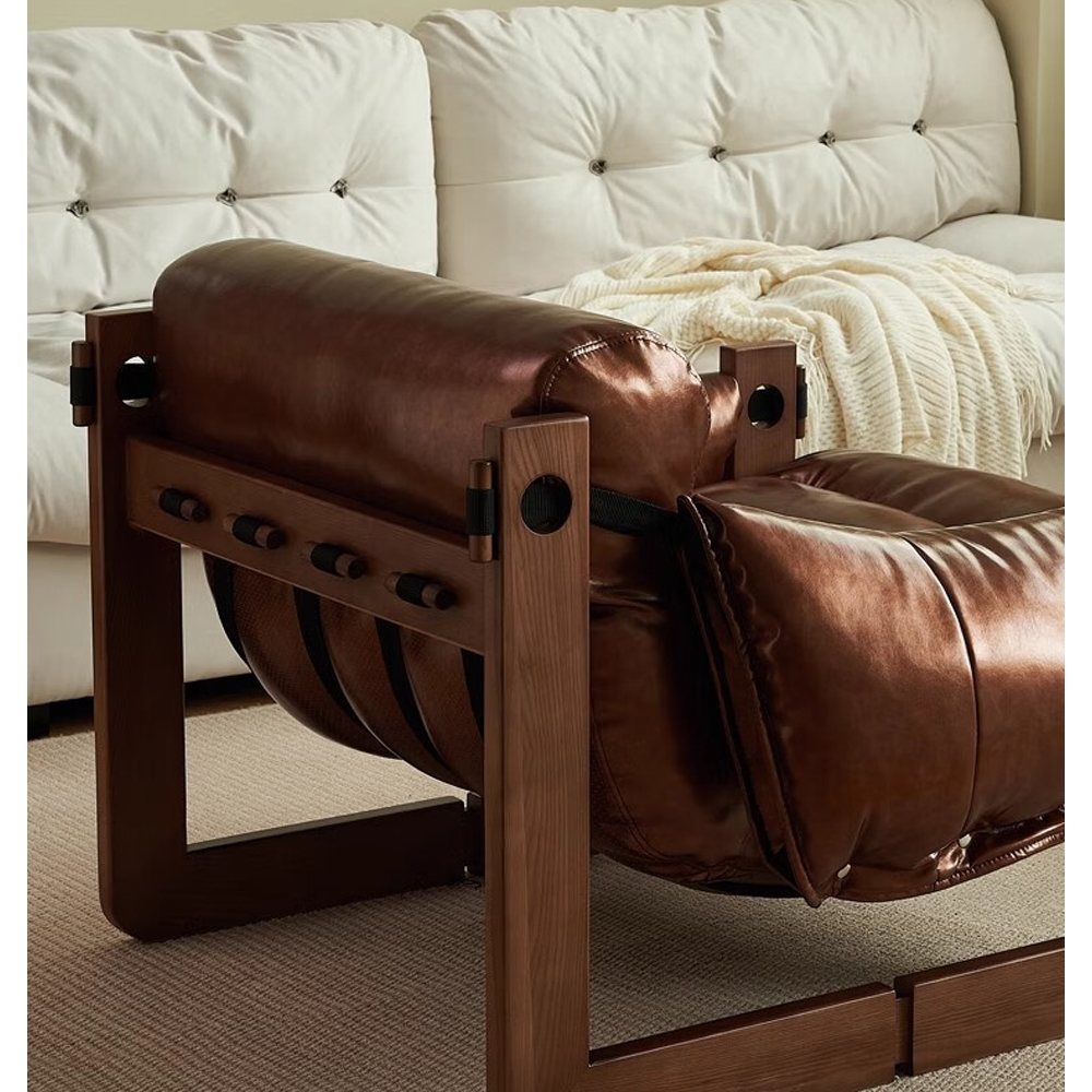 Кресло-диван кожаное на деревянном каркасе Medieval Furniture