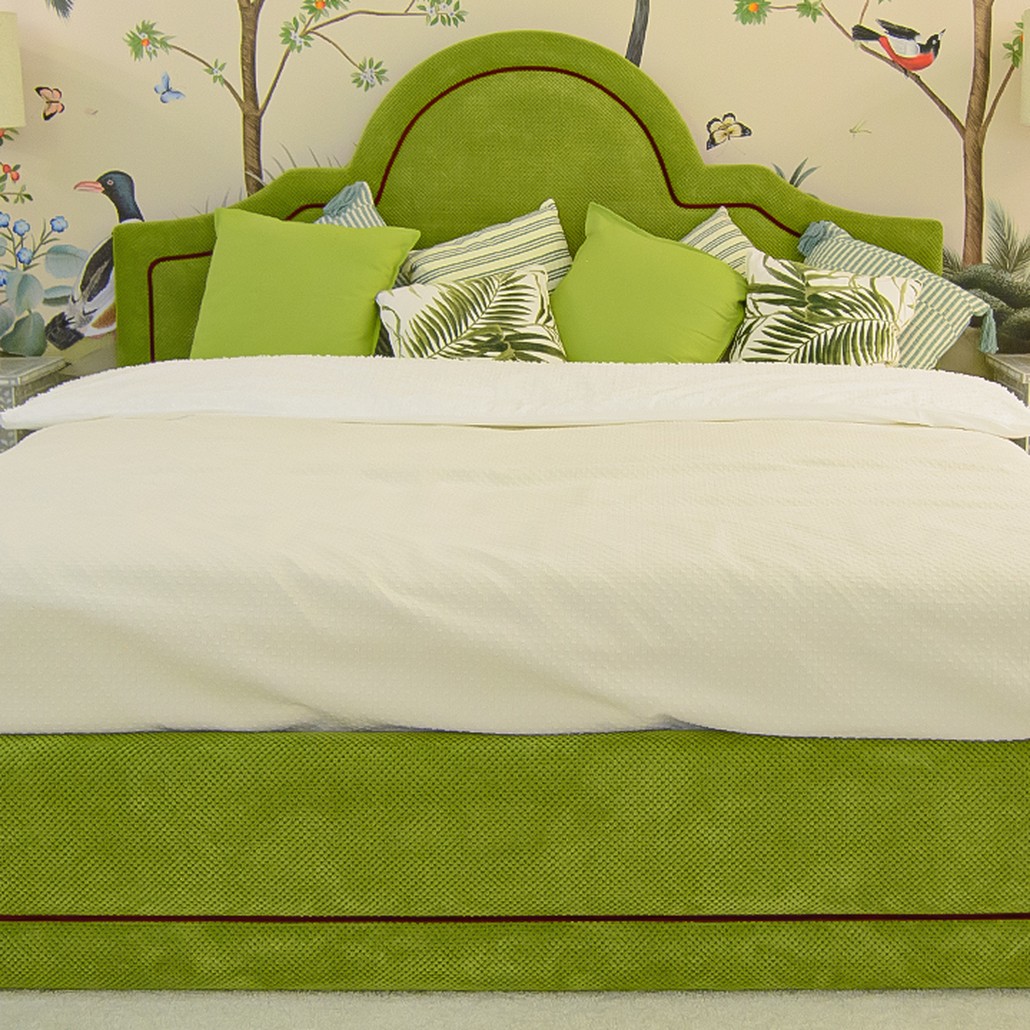Кровать Chartreuse Bed