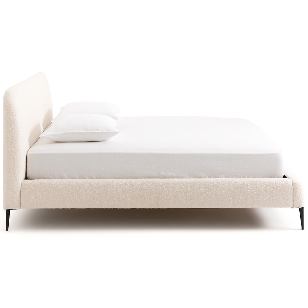 Кровать с обивкой букле Wanda Boucle Bed