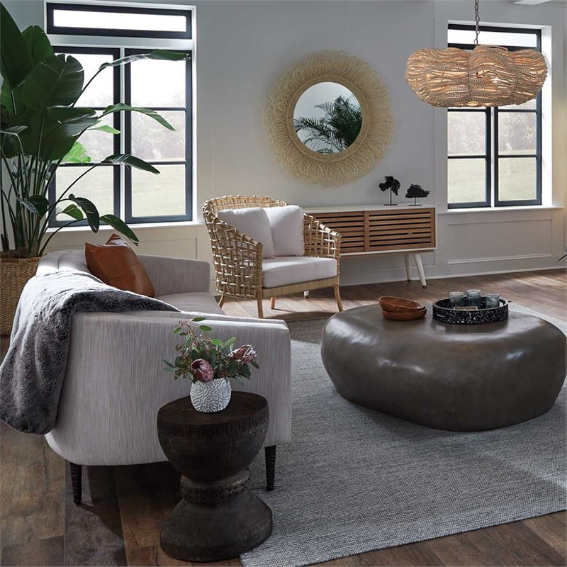 Круглая люстра волнистой формы с декором из круглых деревянных бусин White Wooden Beads Chandelier