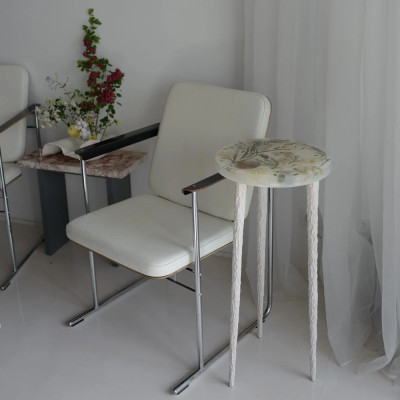 Круглый журнальный столик со столешницей из эпоксидной смолы Epoxy Resin Flowers Coffee Table