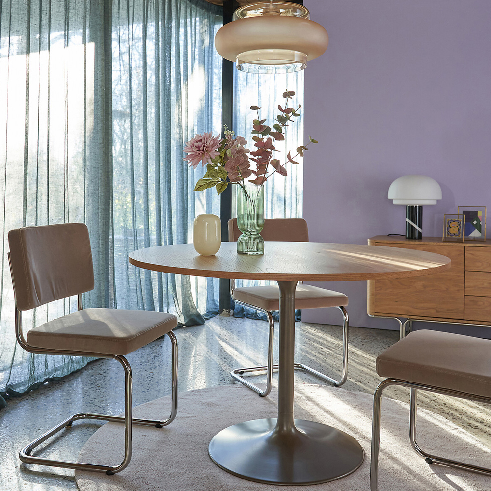 Круглый обеденный стол на одной ножке Remo Round Dining Table