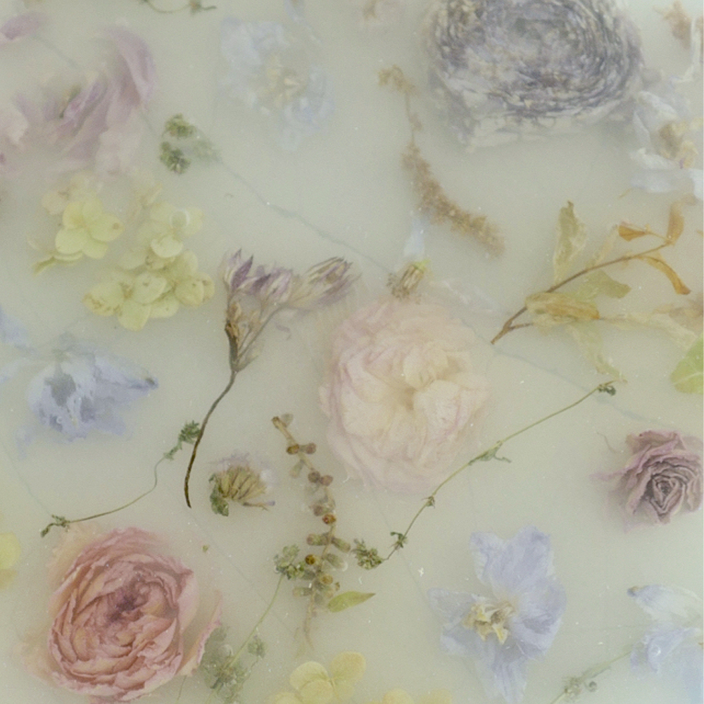 Круглый поднос из эпоксидной смолы с цветами белый Epoxy Resin Flowers Tray White