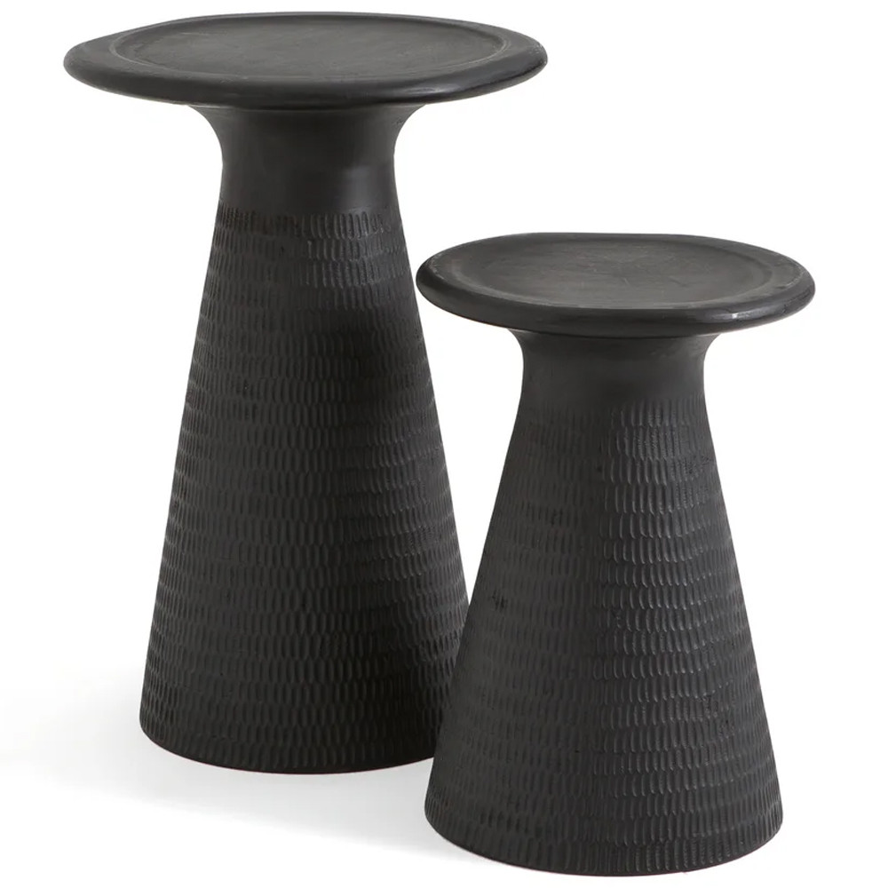 Круглый приставной столик из массива манго Piero Black Side Table