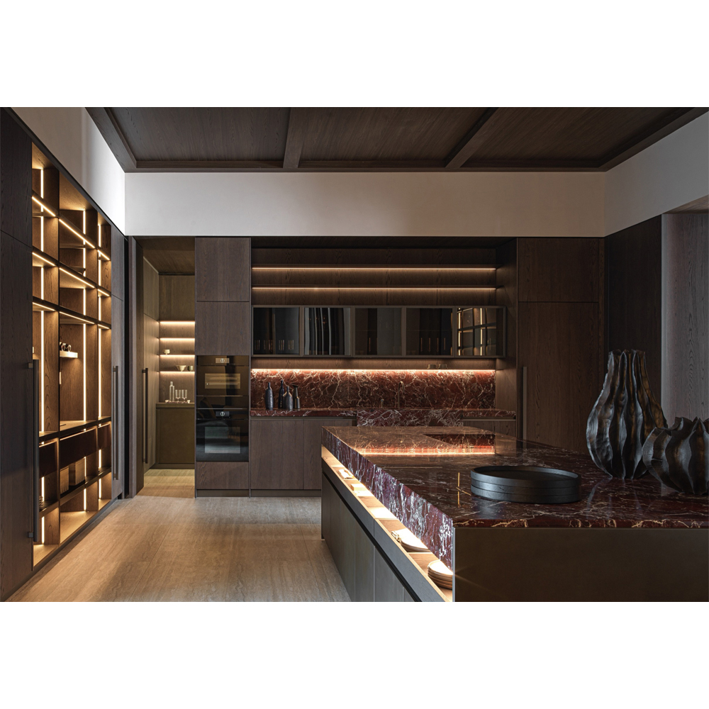 Кухонный гарнитур из красного мрамора и дерева VVD Dada Engenereed Kitchen